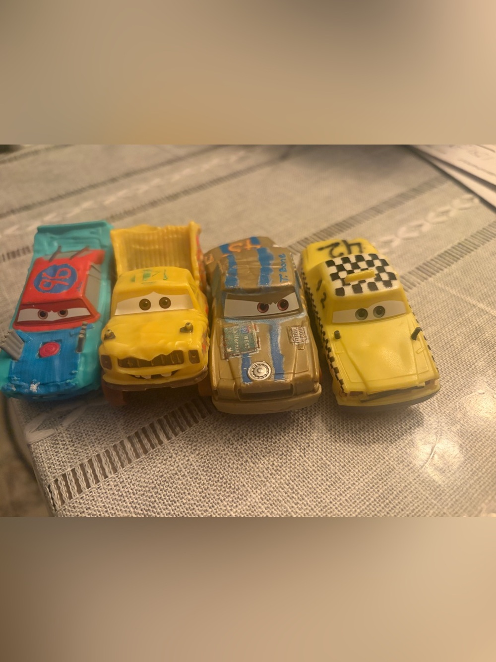 Disney cars thunder hollow crazy 8 crashers